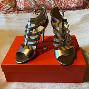 Ivanka trump heels size 8